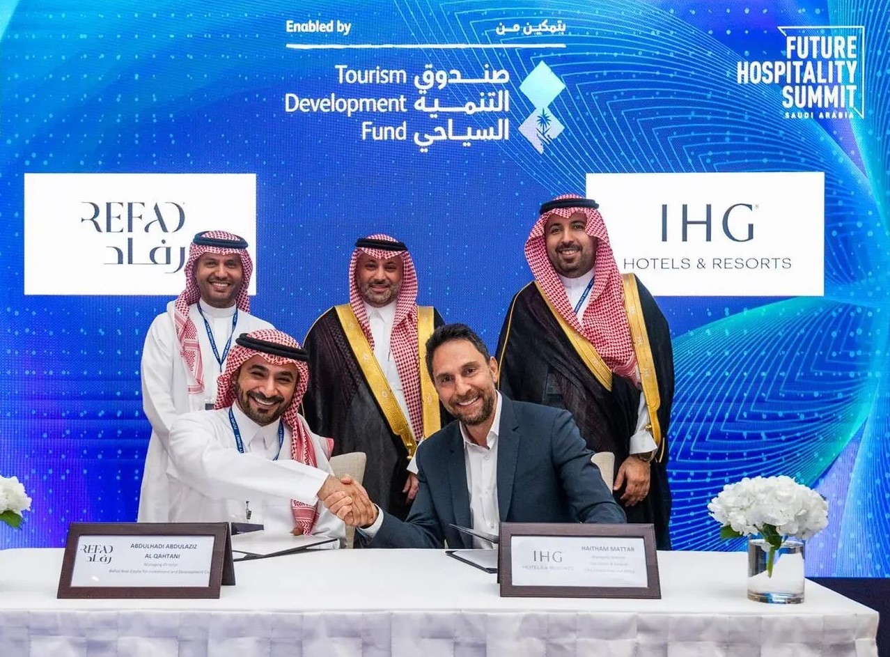 بتمكين ودعم من صندوق التنمية السياحي .. مجموعة فنادق ومنتجعات IHG توقع اتفاقية لإطلاق فندق إنديغو ريزيدنسز الخبر